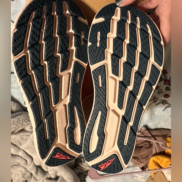 Altra Torin 7 Road Running Shoe, women’s size 10W new - Picture 2 of 4